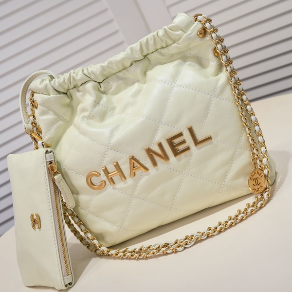 シャネルバッグ素材ディテール